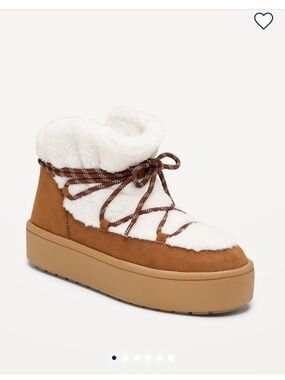 *NEW * Old Navy Tan and White Faux-Shearling Winter Platform Boot